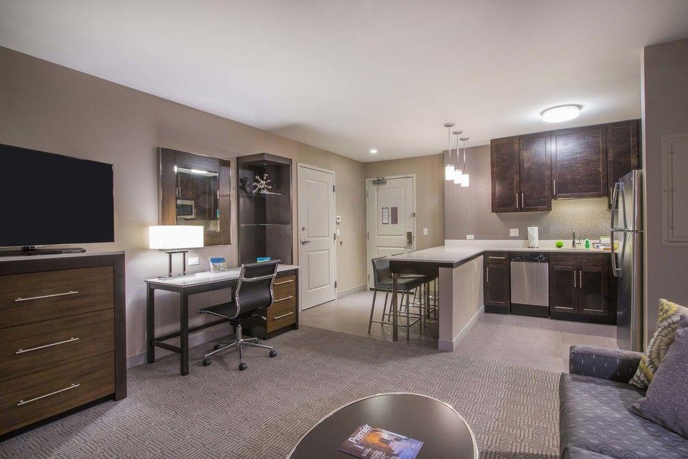 Towneplace Suites By Marriott Boston Logan Airport/Chelsea Bagian luar foto