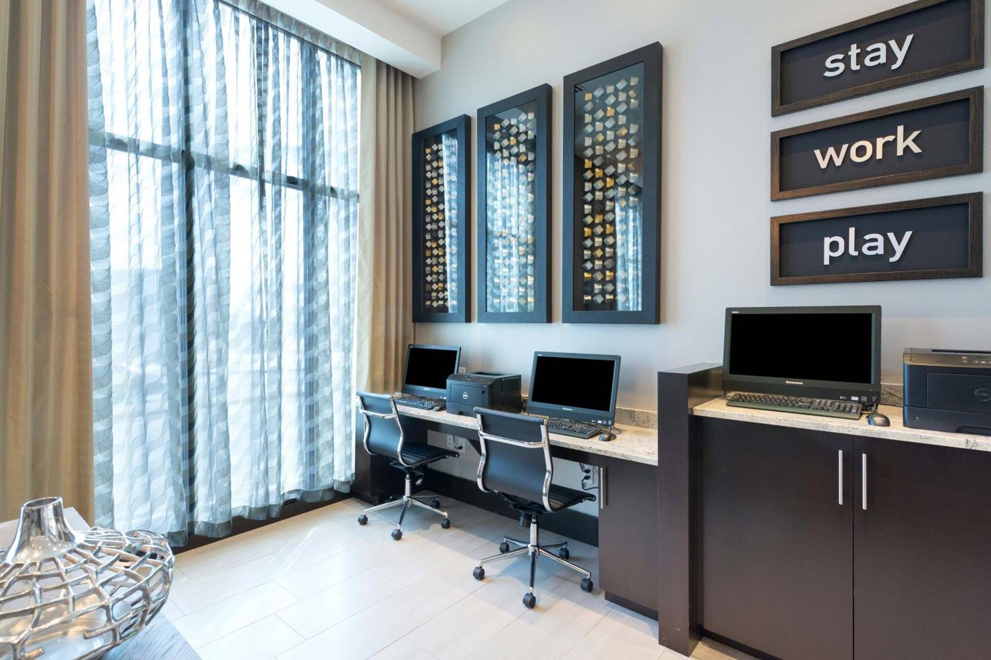Towneplace Suites By Marriott Boston Logan Airport/Chelsea Bagian luar foto